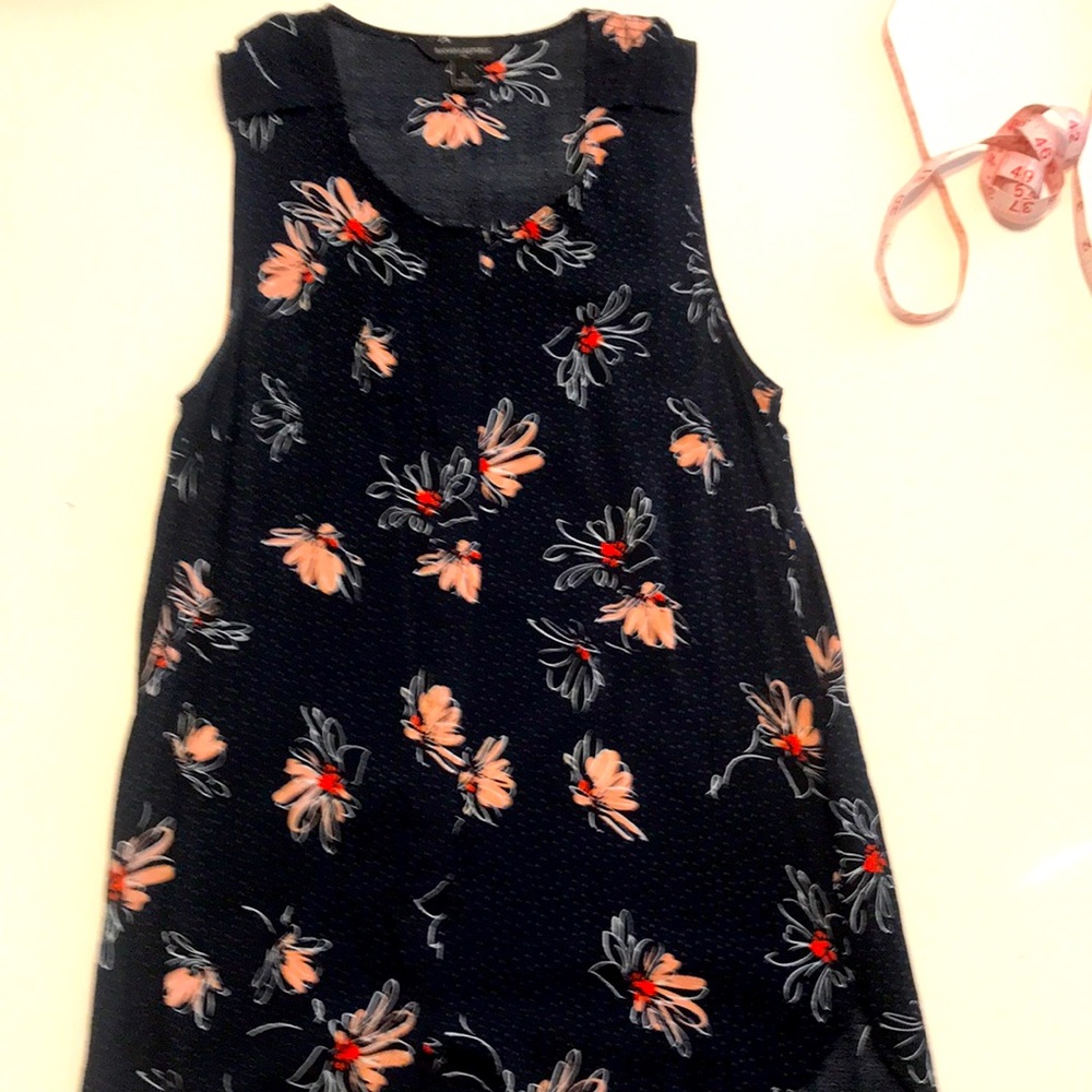 Banana republic tank top (button down) size small